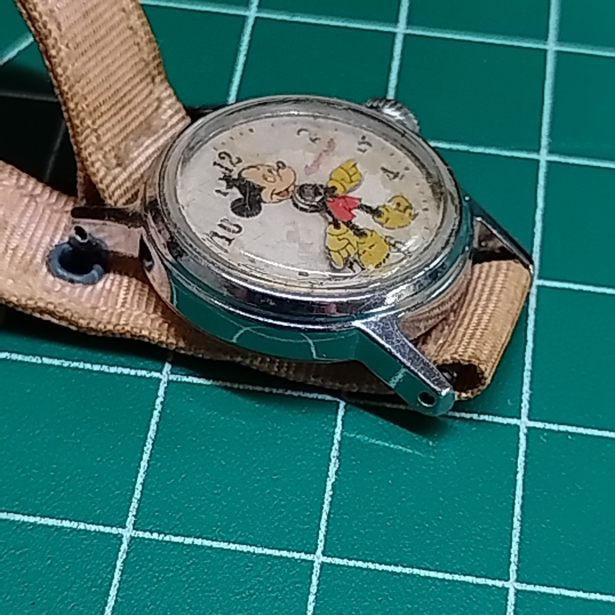 Vintage Timex Ingersoll Mickey Mouse Chrome Round Womens Wristwatch, READ