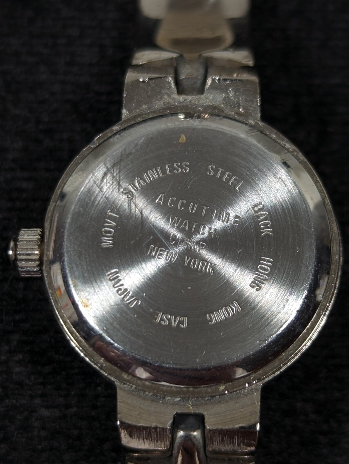 Vivani Black Dial Crystal Accent Round Case Bar Bracelet Band Watch 6.75 In