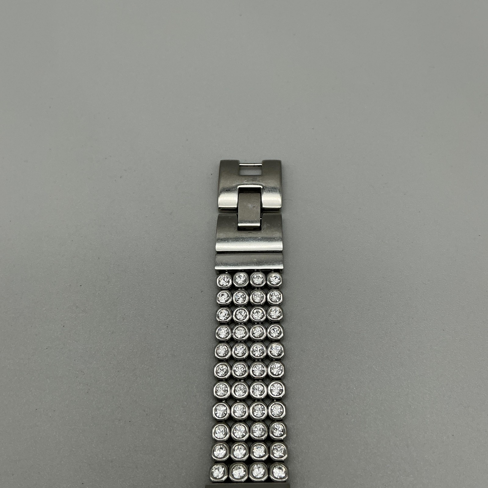 DKNY Womens Watch 16mm White Dial Crystals Silver Tone NY-2008 New Battery 7.5″