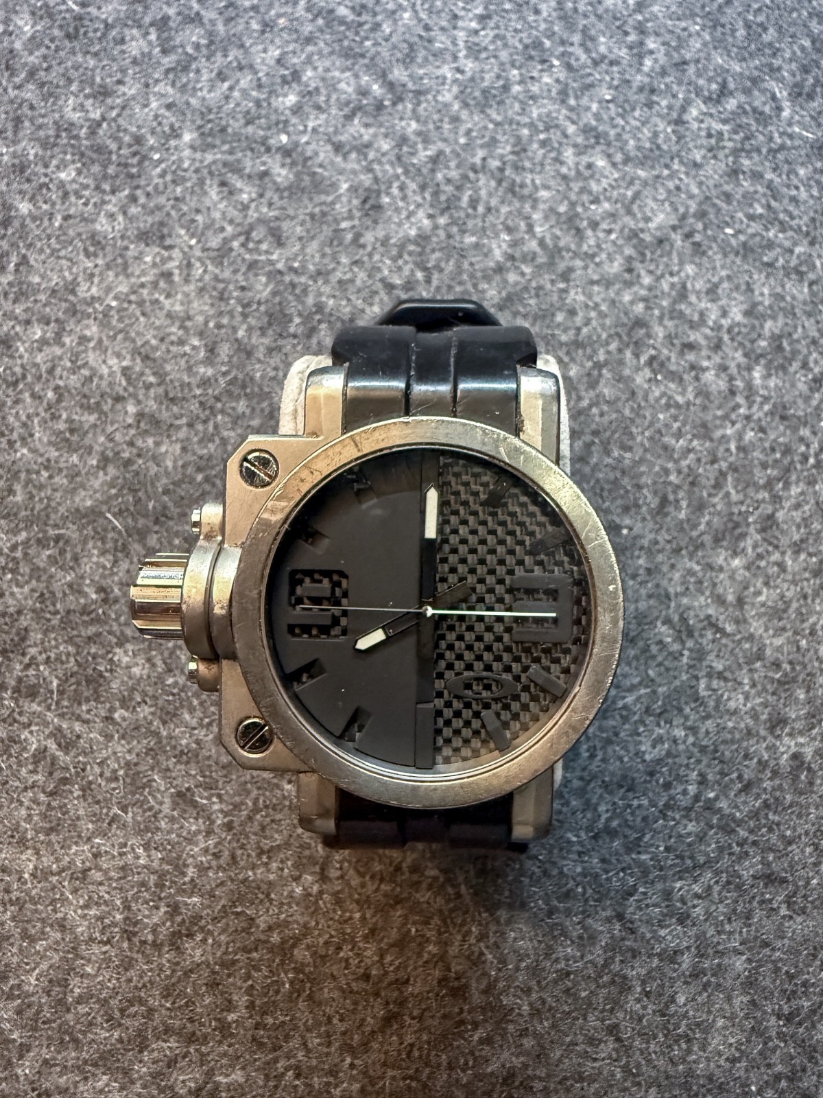 Oakley Gearbox Titanium Carbon Fiber Dial Large Mens Watch Swiss Made Sapphire