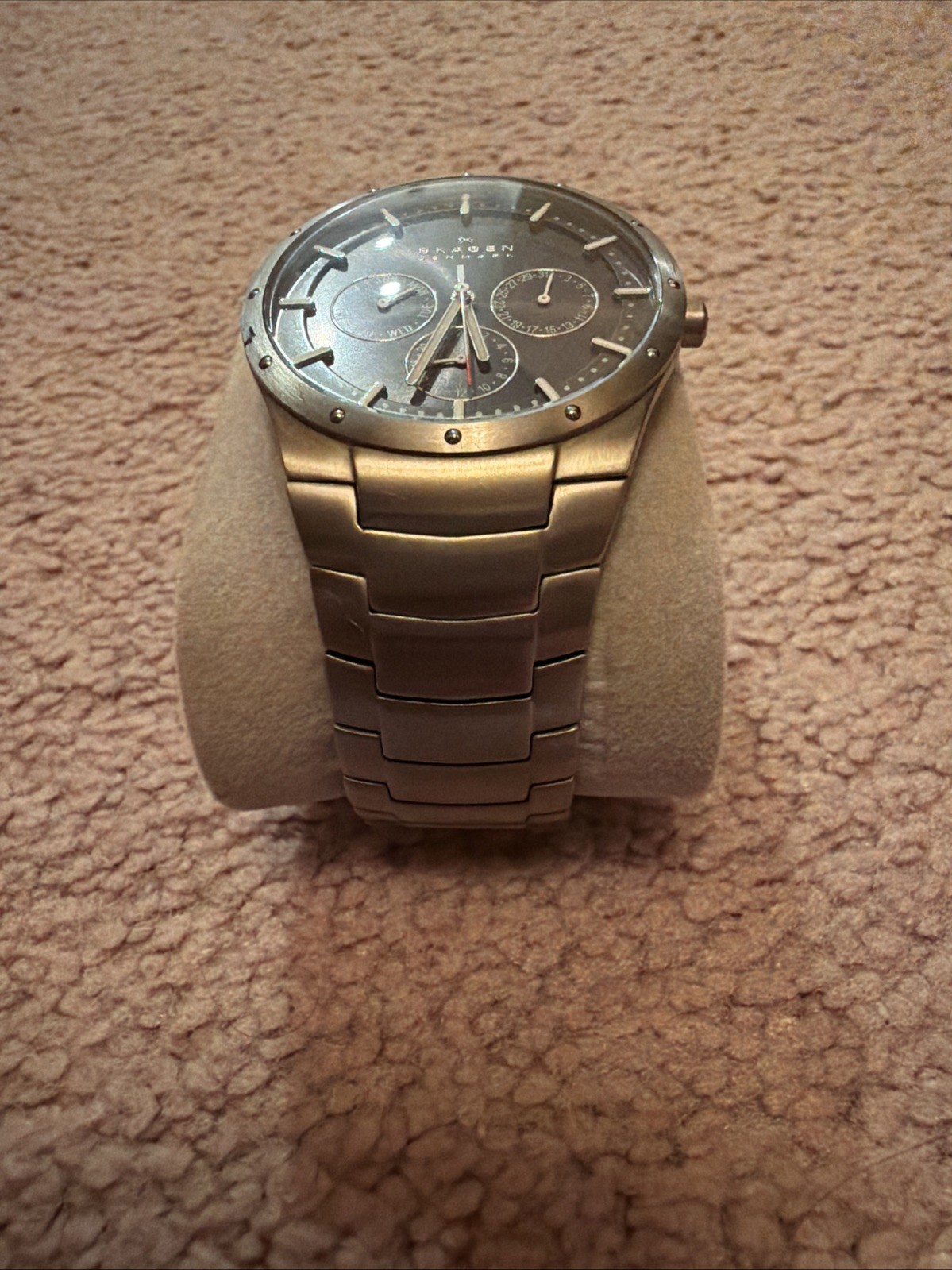 Skagen Watch Men 38mm Gray Dial Titanium Daydate Round 596XLTXM Needs Battery