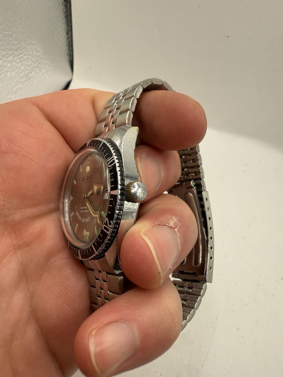 VINTAGE LeJour Gran Sport 150m 17J Hand Wind France Made Diver Watch