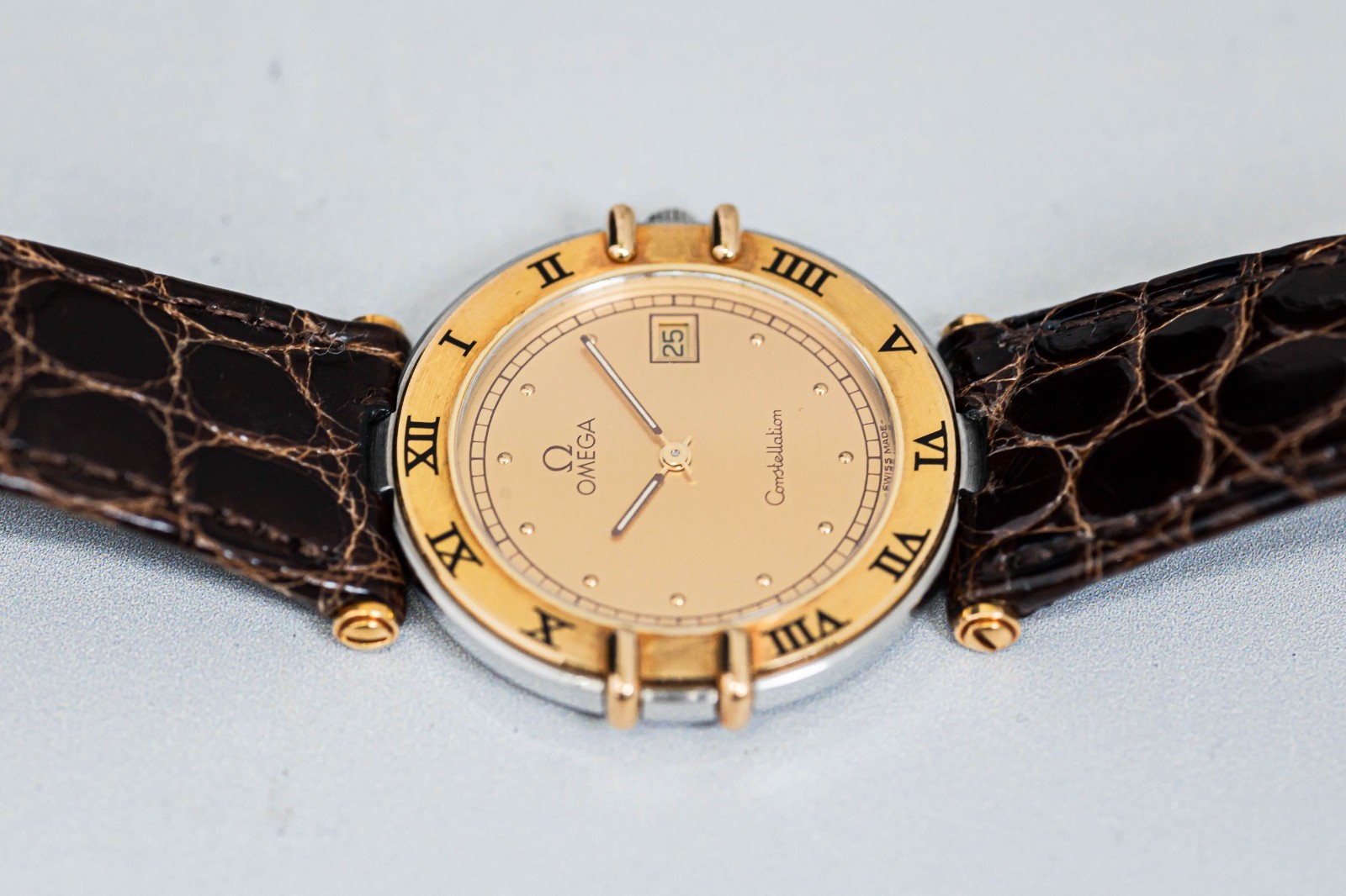 *Vintage 1980s* OMEGA Constellation Cal.1379 Qz Roman Gold Genuine Belt 33mm Men