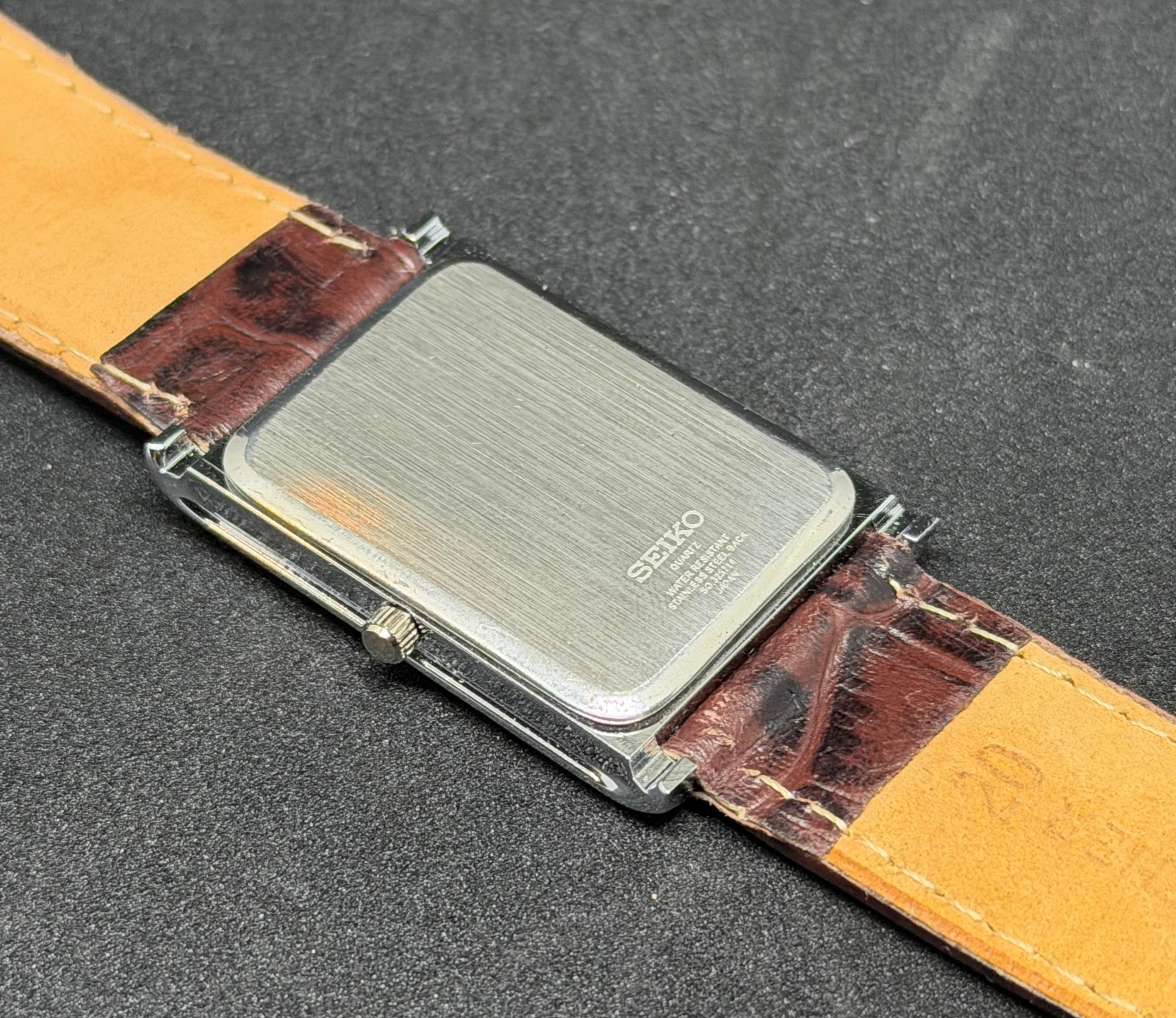Vintage Seiko Slim Quartz Japanese Men’s Wrist Watch With DDP Shipping
