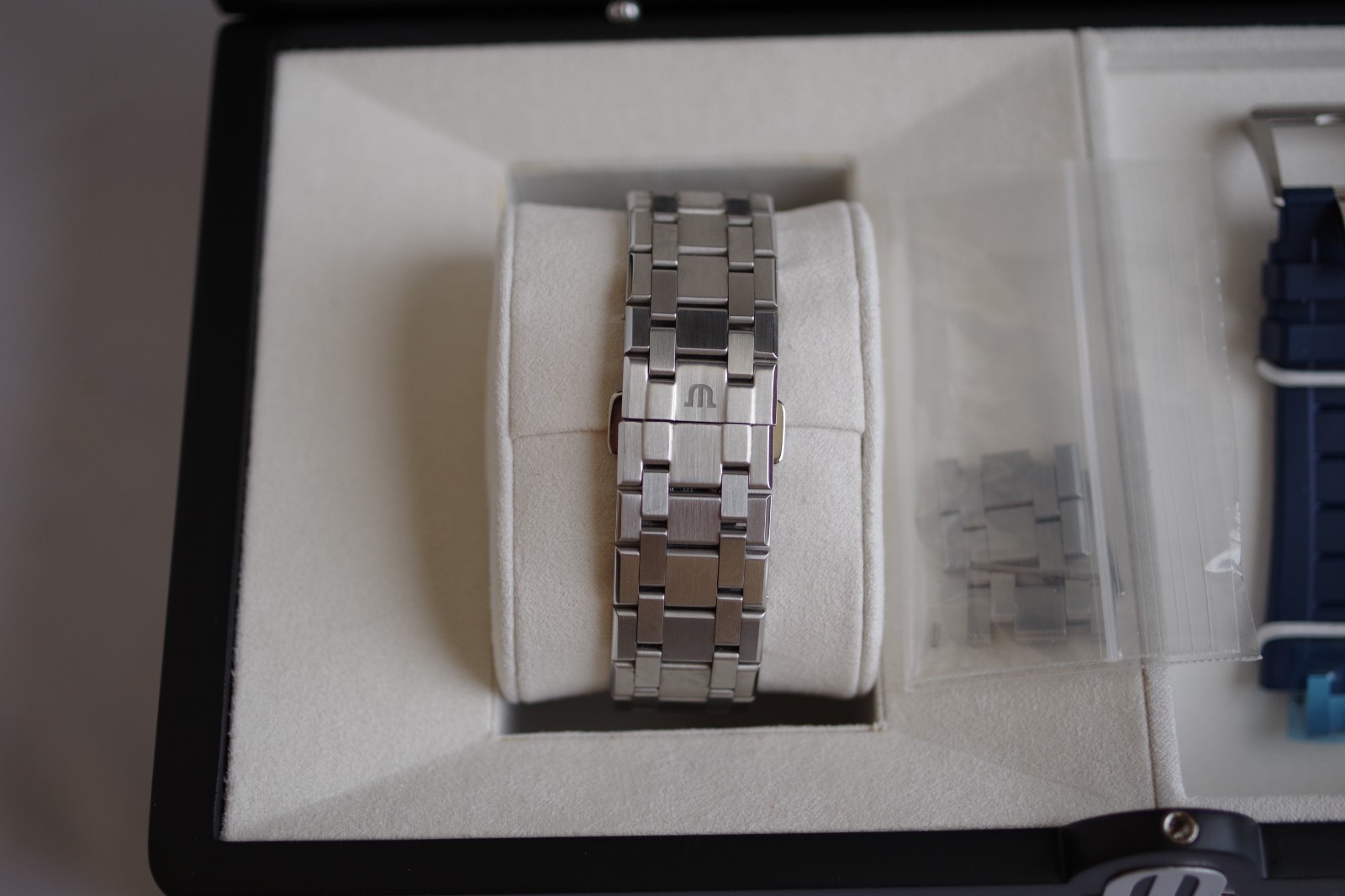 Maurice Lacroix Aikon Venturer