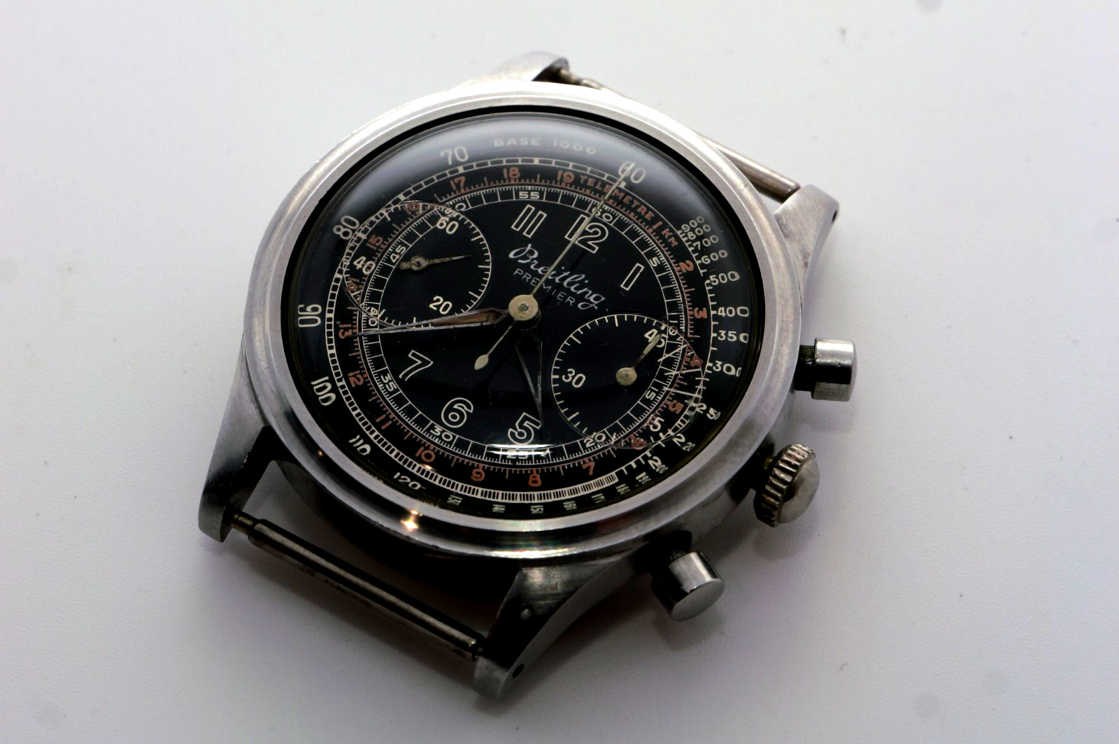 Breitling Premier two register Chrono Ref. 747. Venus caliber 150. Circa 1942.