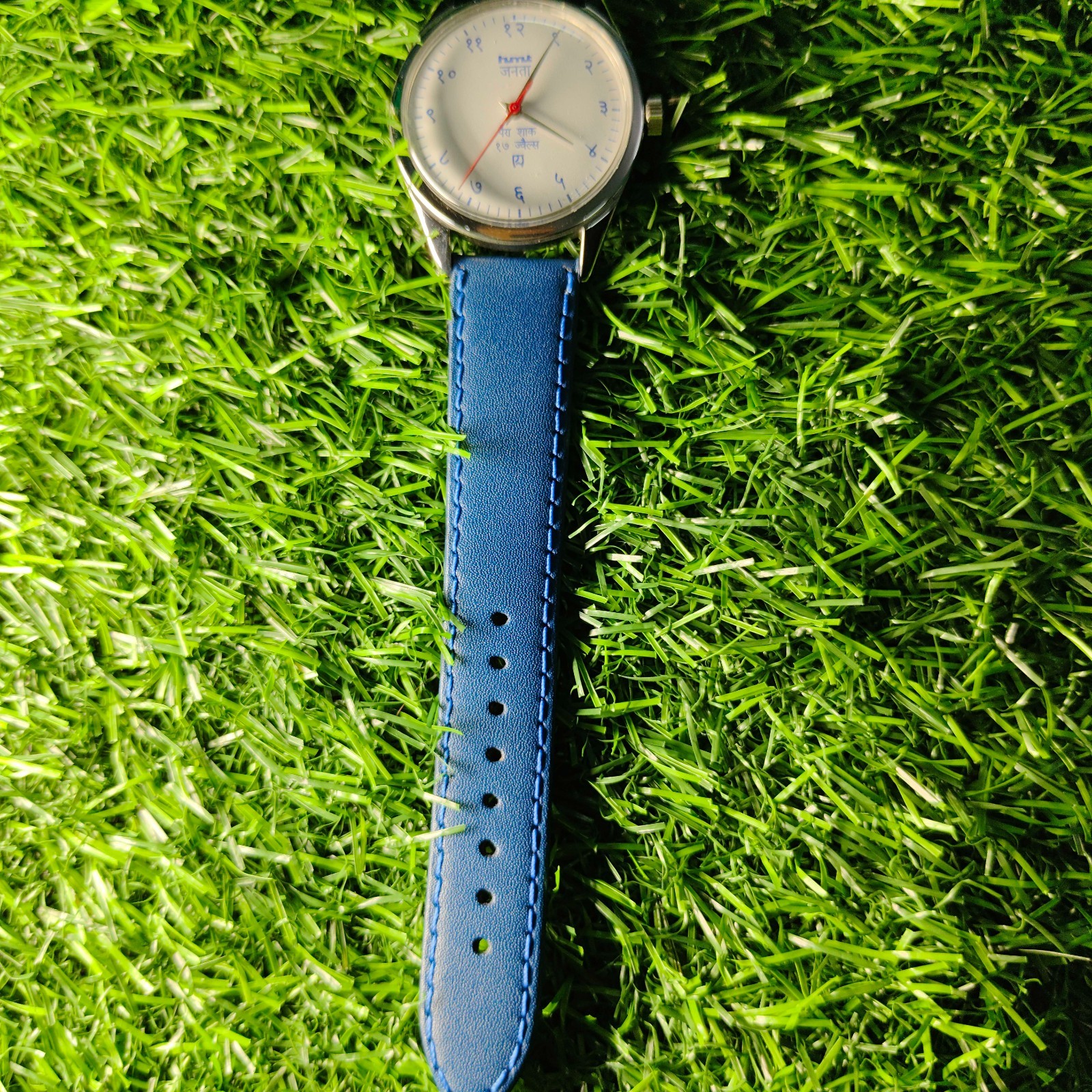 Vintage HMT Janata Mechanical Hand-Winding Watch – Blue Dial Devanagari Numeral