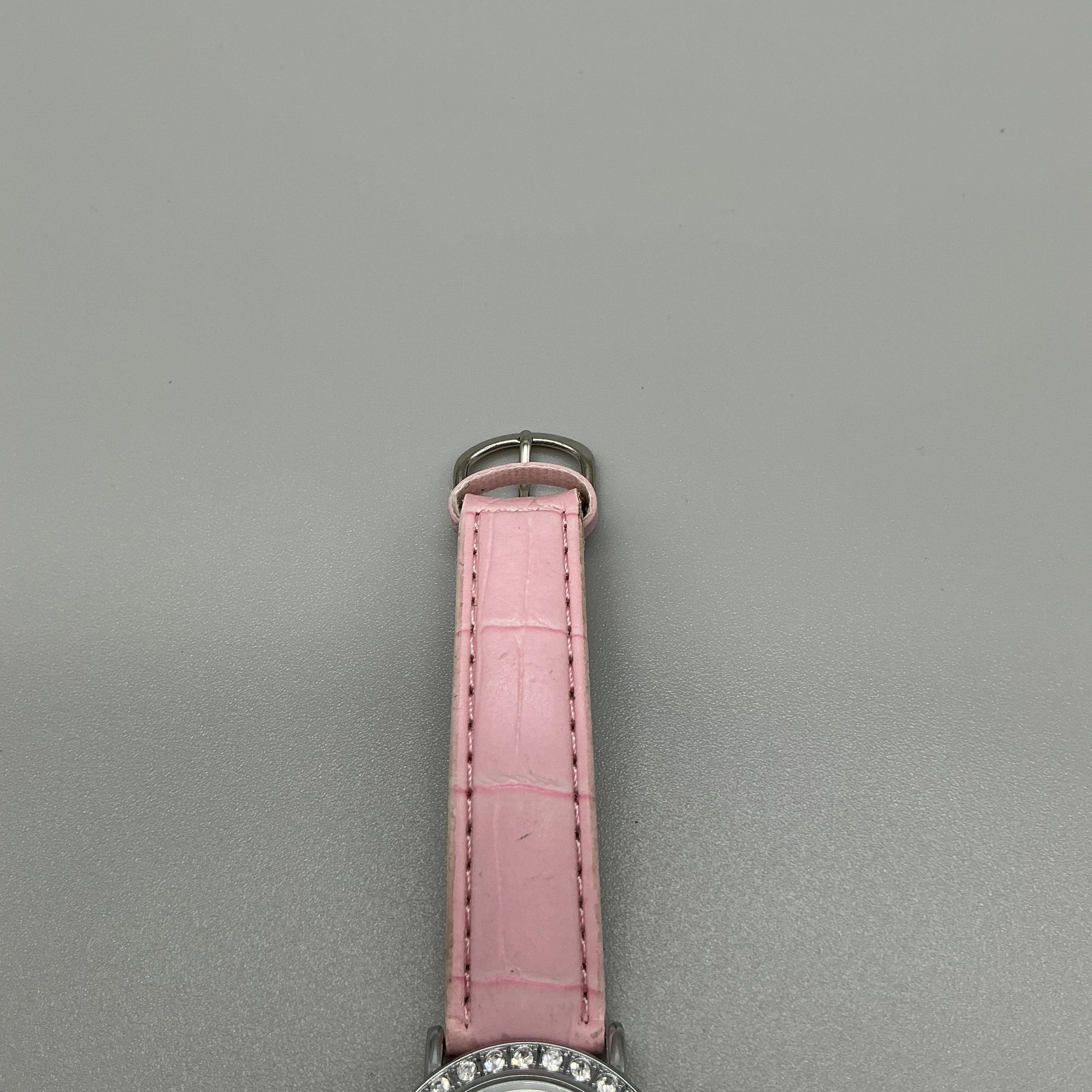 Lure Women Watch 30mm Silver TonePink Leather Floating Crystal Bezel New Battery