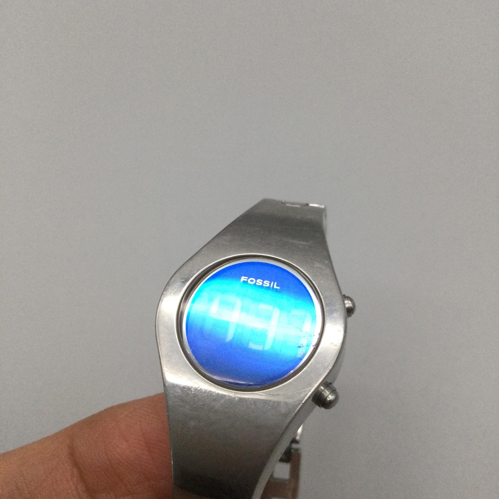 Fossil F2 Big Tic Womens Watch 23mm Blue Digital Dial Stainless ES-9114 6.5″