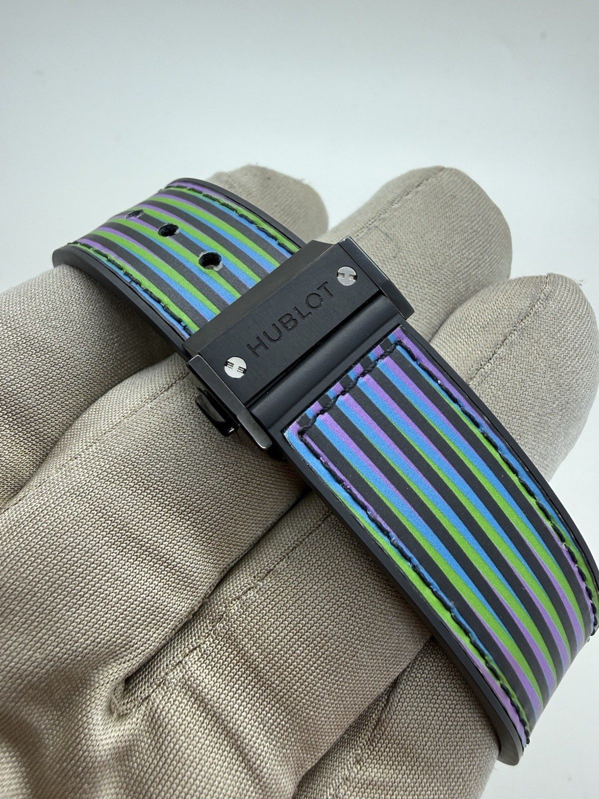 2020 Hublot Classic Fusion Ceramic Titanium 38mm Watch 565.CX.8900.VR.CZD19 B+P
