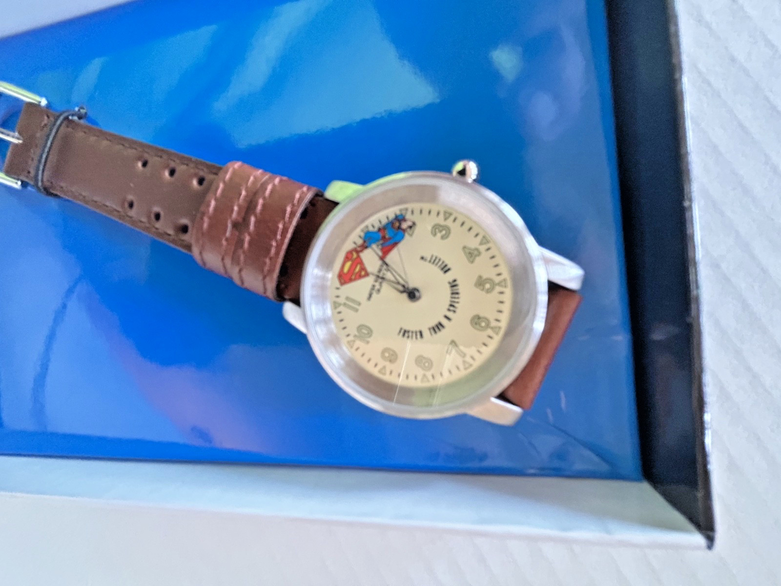 Vintage Superman Watch ( Flying around the Hands) WBSS 1997 Warner Bros. Store