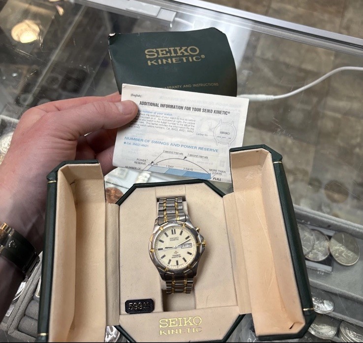 Seiko Kinetic Titanium Sports 100 Men’s Watch, Previously Owned
