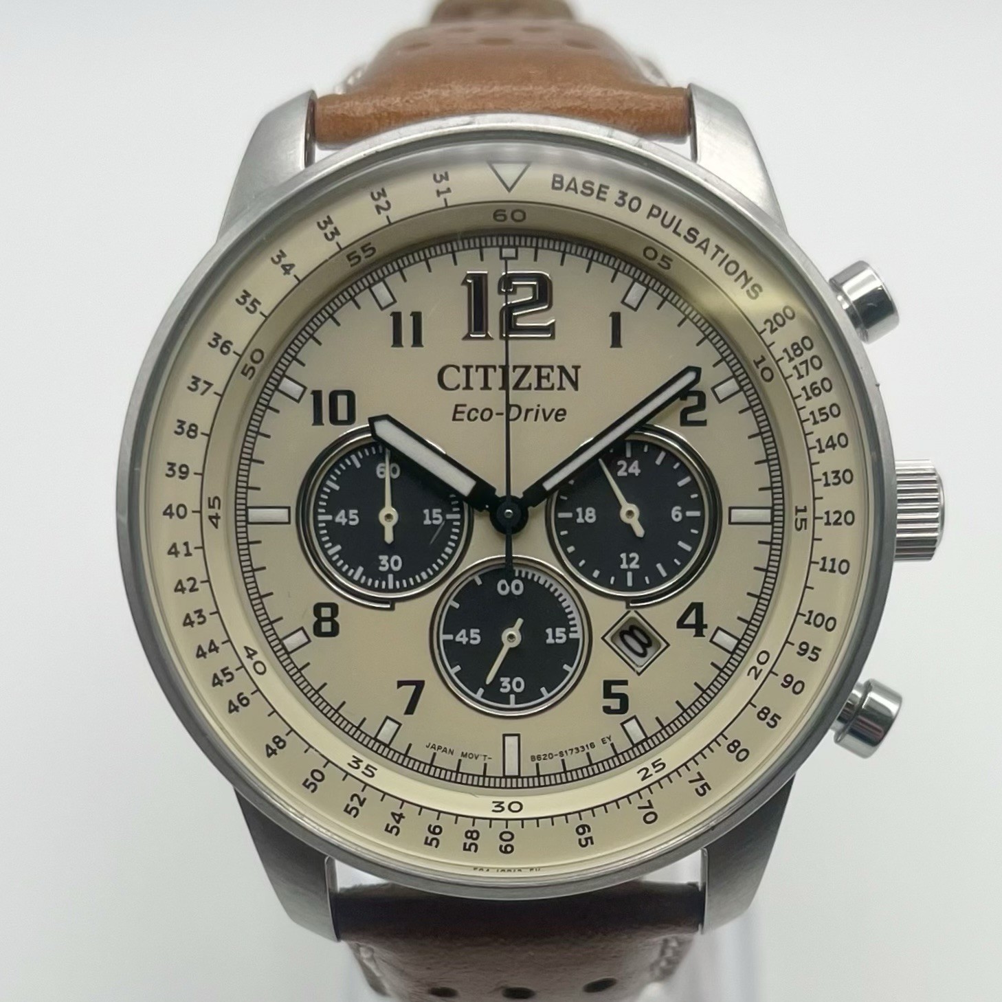 Citizen Eco-Drive Quartz Chronograph 10 BAR WR 44mm Date Tan Dial 3 Subdials