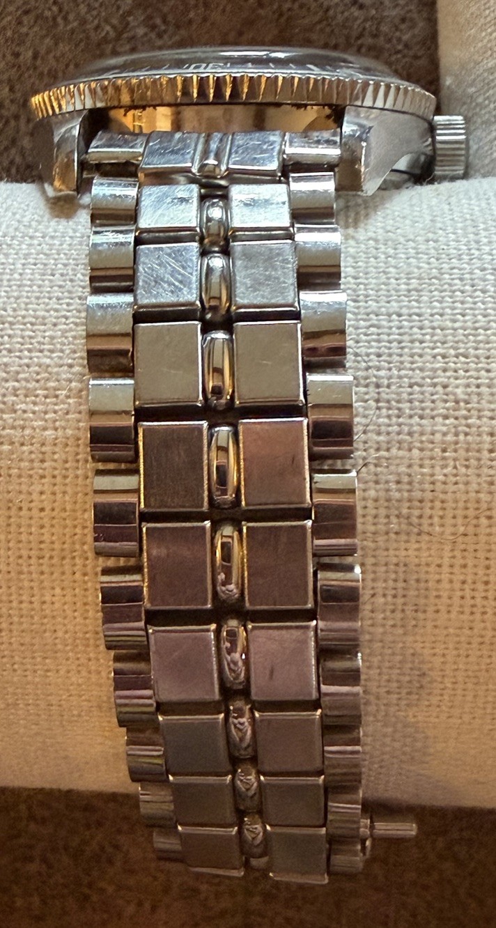 Vintage Caravelle Sea Hunter 666 Skin Diver Men’s Wristwatch Explorer Dive