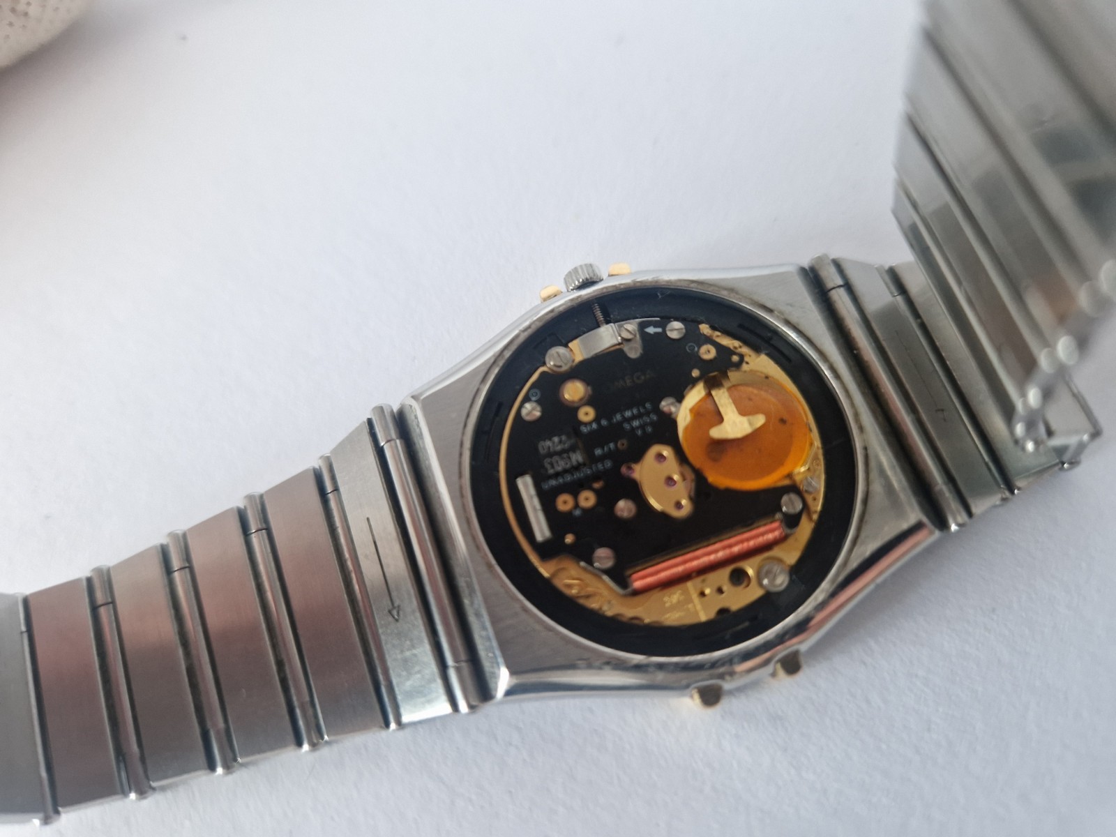 Omega Constellation Quartz -Day-Date-Ref 3961070-18 K-750 Gold Bezel-Not Working