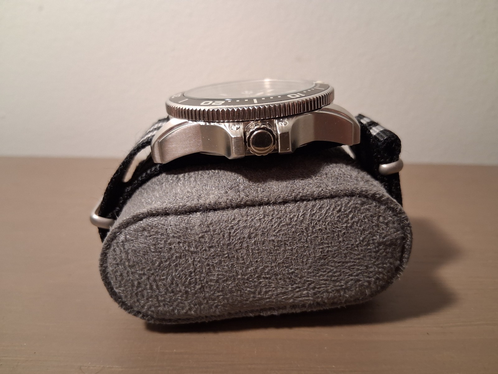 Boeing Dive Style Watch With Nato Strap 42mm Case 22mm Lug To Lug
