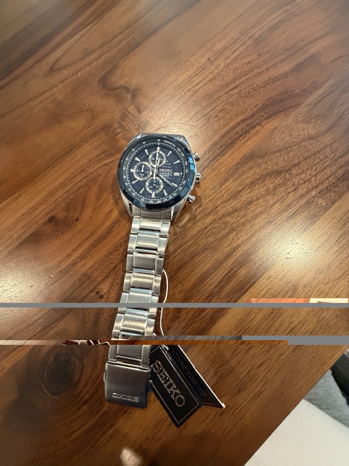 Seiko Men’s Blue Quartz Chronograph Tachymeter 43mm 100m Steel Watch Box