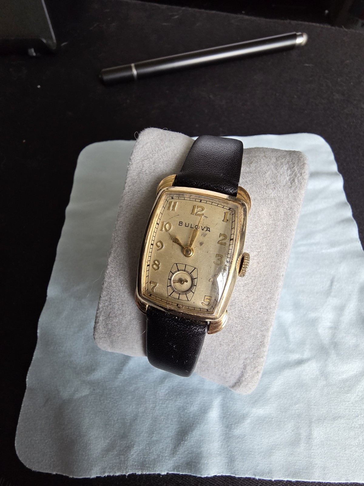 Bulova Senator 8AE Mvt Yellow Gold RGP 1940’s Tank Running Vintage Mens Watch