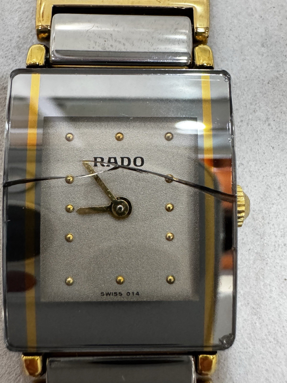 RADO DiaStar Jubilé 153.0383.3 Ladies Quartz Watch Working Cracked Crystal