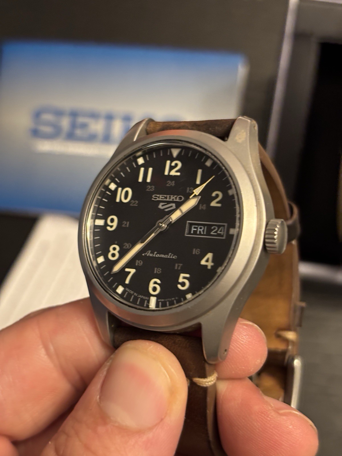 Seiko 5 SRPG35K1 39mm Automatic Day/Date Black Dial Brown Leather Strap 100m Box