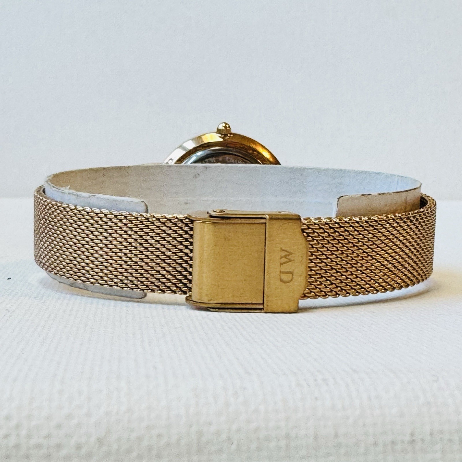 Daniel Wellington Petite Melrose 28mm Women’s Rose Gold Mesh Black Dial B28R01