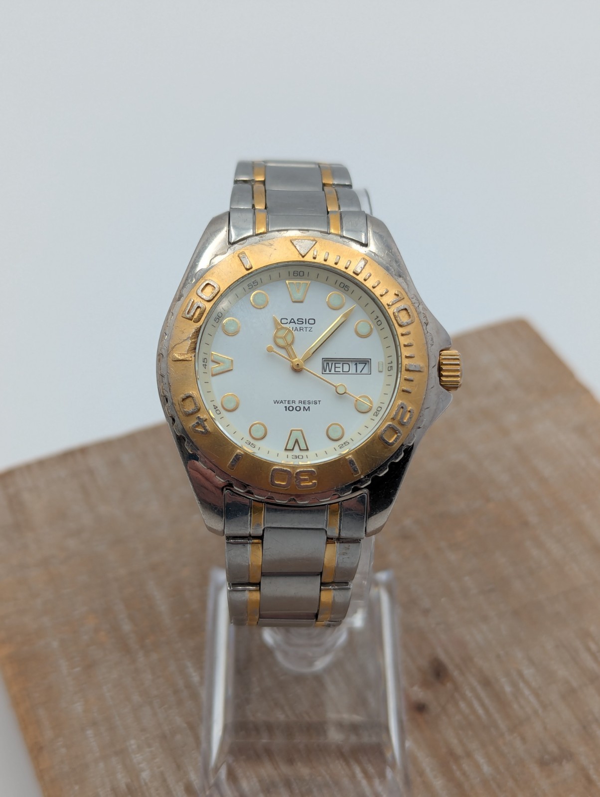 Men’s Vintage 90’s Watch CASIO MTD-1017 709m English/Spanish Days Of Week Func.