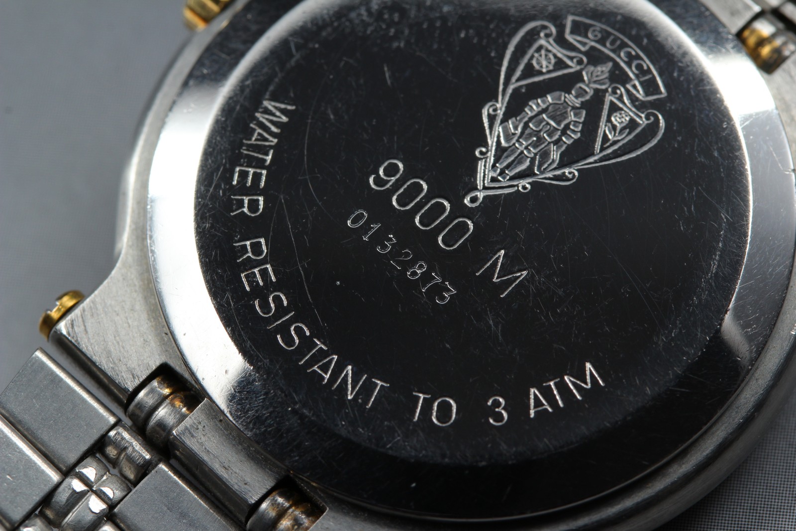 [Near MINT] Vintage Gucci 9000M 32mm Black Dial Date Qz Mens Watch From JAPAN