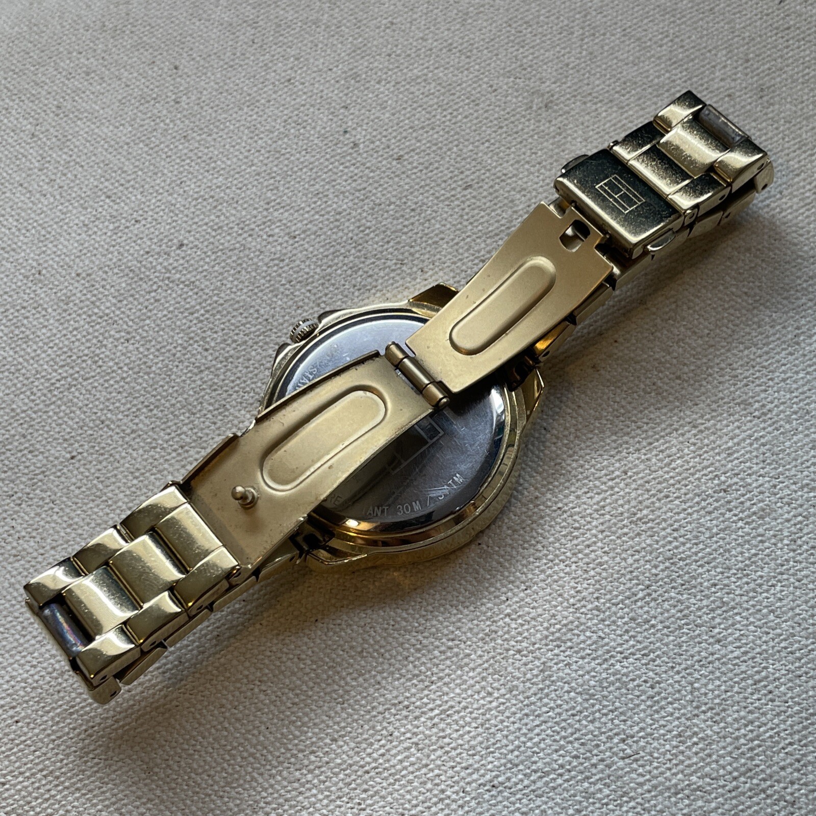 TOMMY HILFIGER Gold Tone Stainless Steel Mens Watch New Battery TH238.3.34.1564
