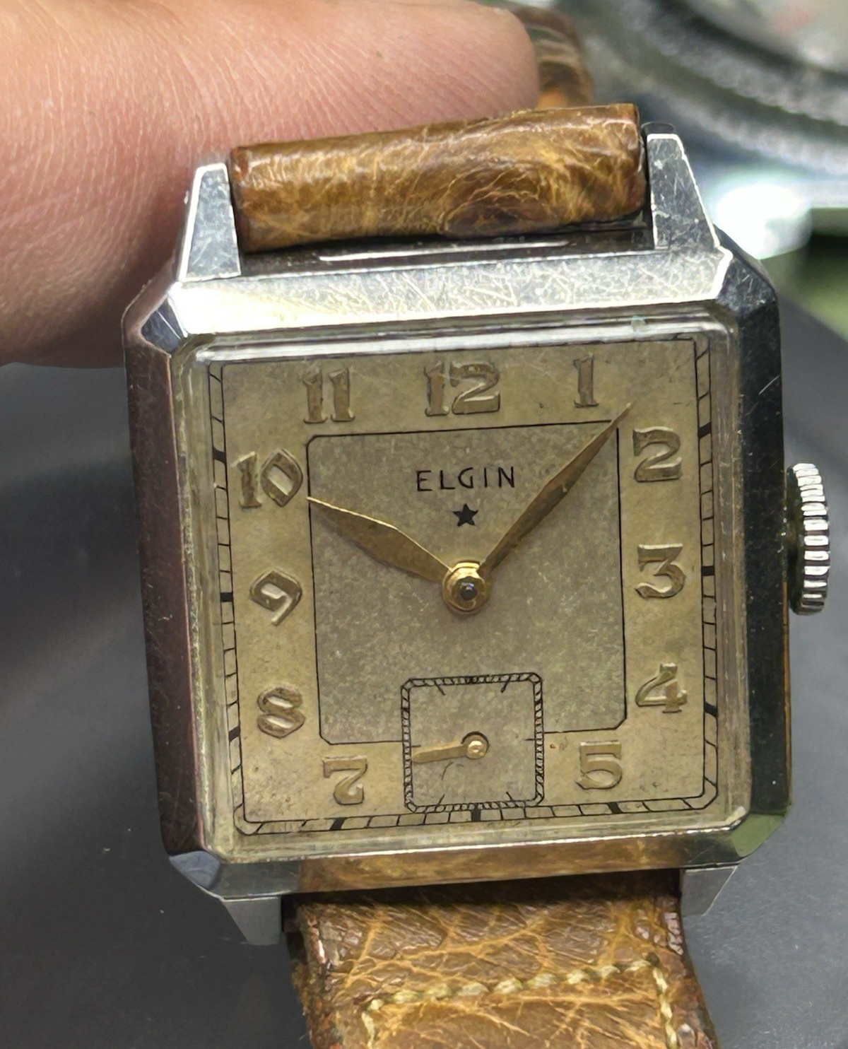 1940 Elgin Art Deco Wristwatch | 15 Jewel Manual Wind | Original Dial | Runs