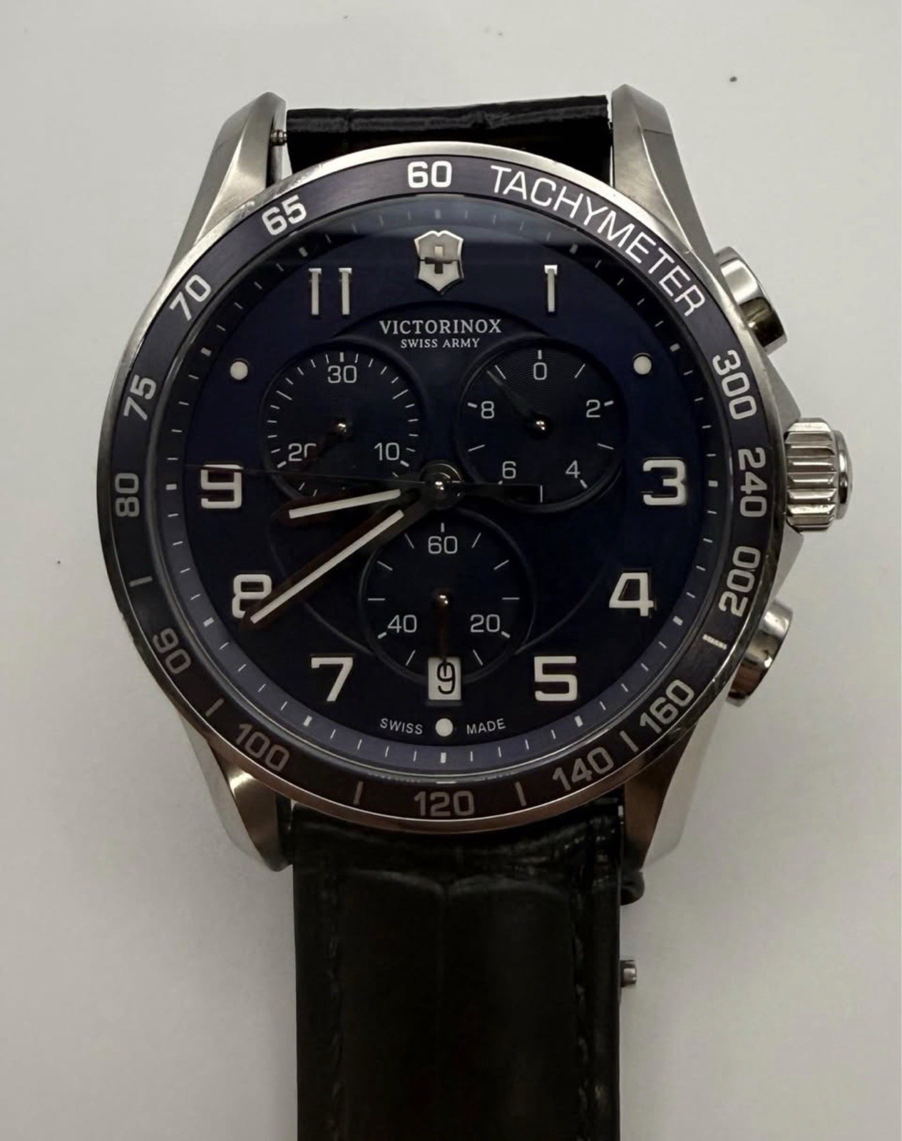 Victorinox Swiss Army Chronograph Tachymeter Quartz Blue Dial 44-47.9mm 100m