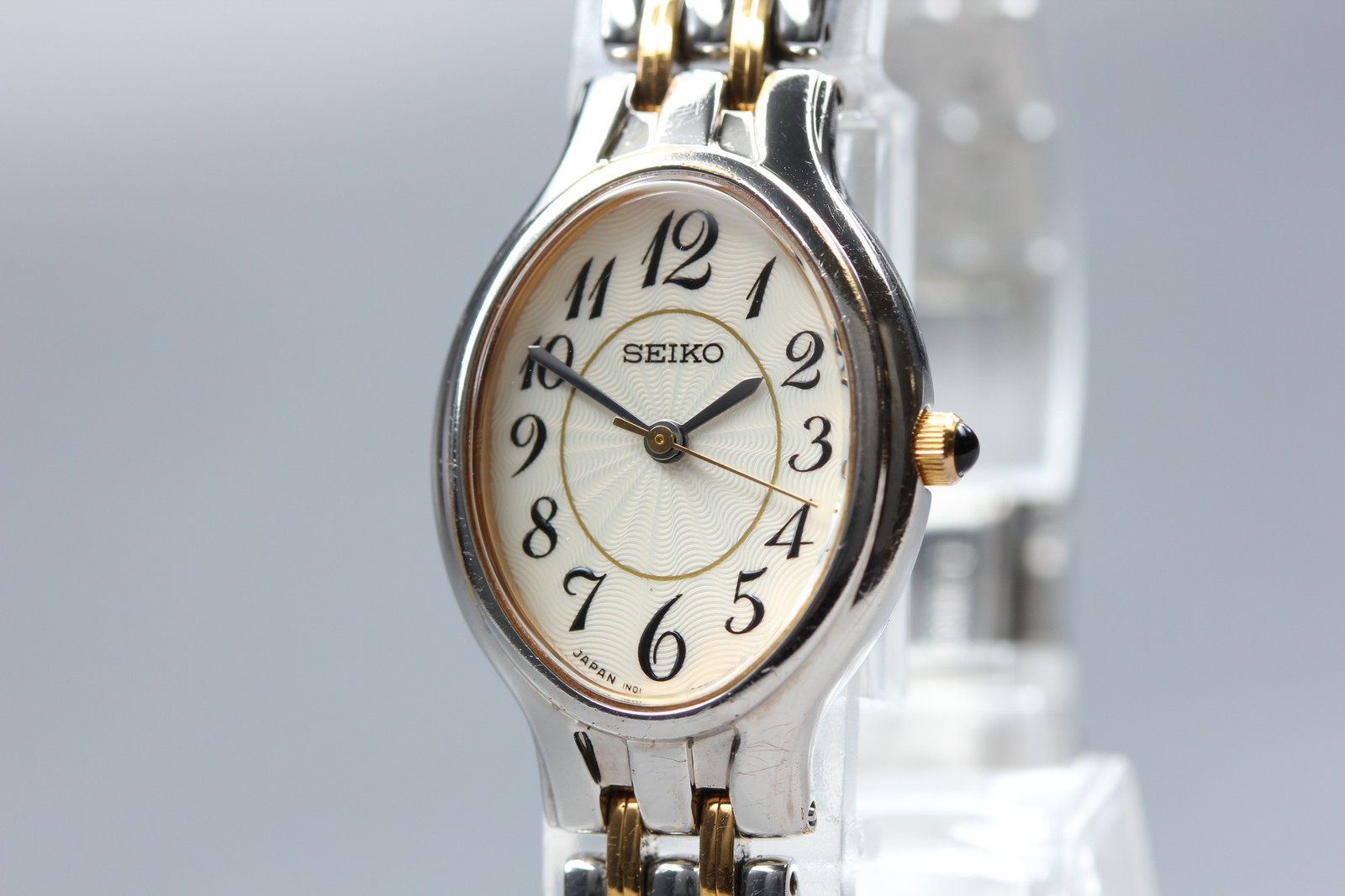 New Batt Exc+5 SEIKO 1N01-0JK0 Silver Oval Bracelet Qz Ladies Watch From JAPAN