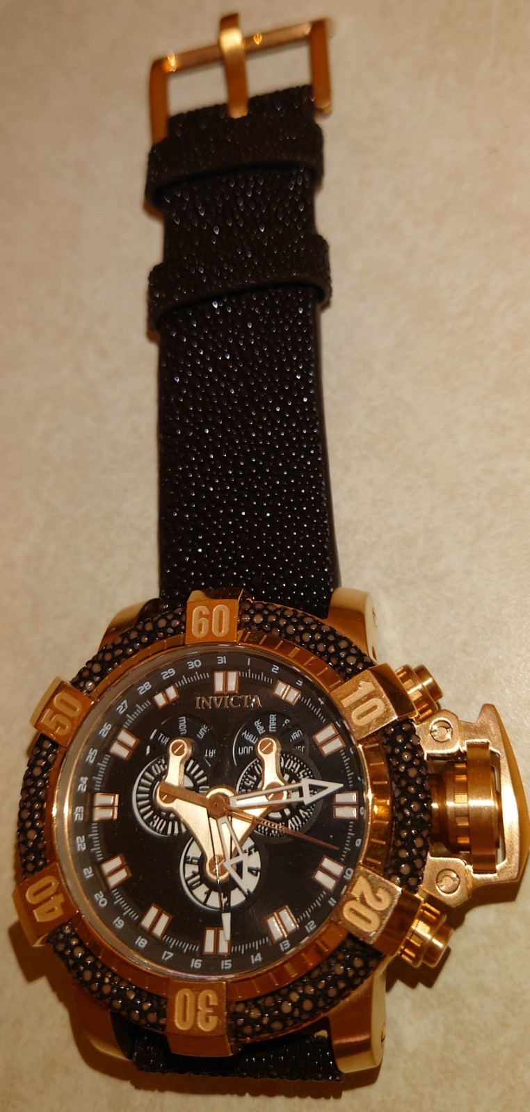 Invicta 52mm Sea Hunter GENUINE STINGRAY Model 34388 SWISS Ronda 5040.F, 200M WR