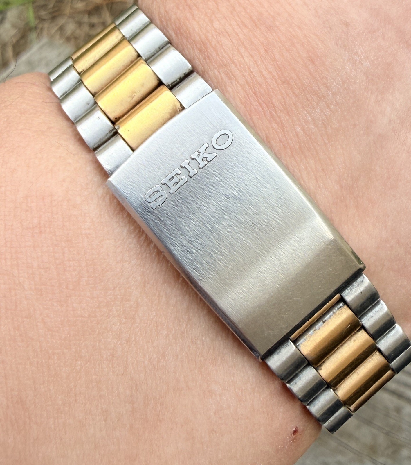 1988 Seiko Avenue Dancing Hands 8M26-600A