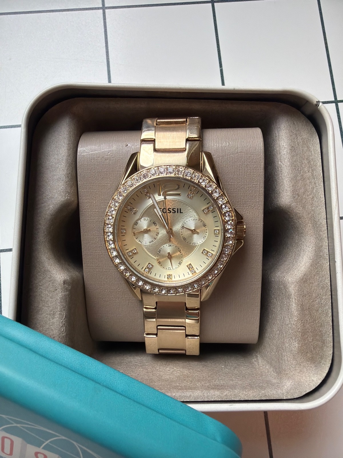 Gold Fossil ES3203 Women’s Watch – in original packaging