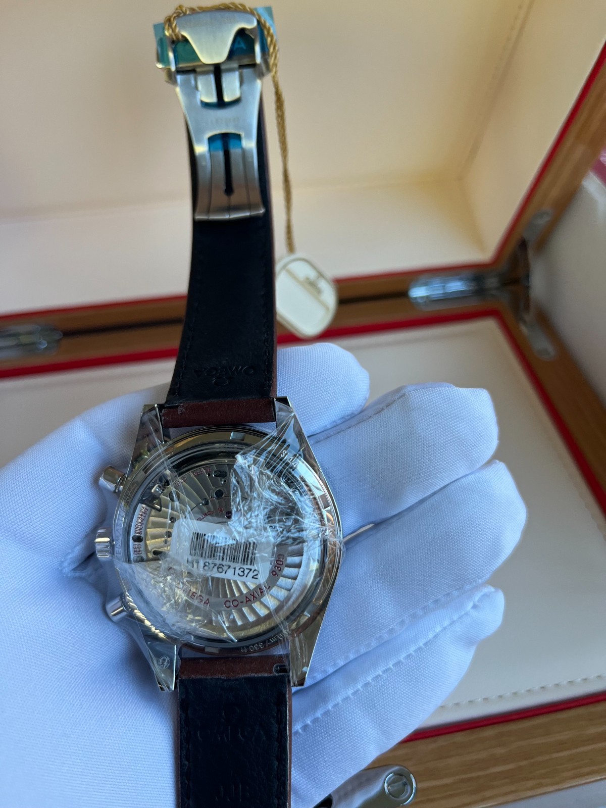 Speedmaster ’57, steel on leather strap 41.5 mm, Co-Axial calibre 9300