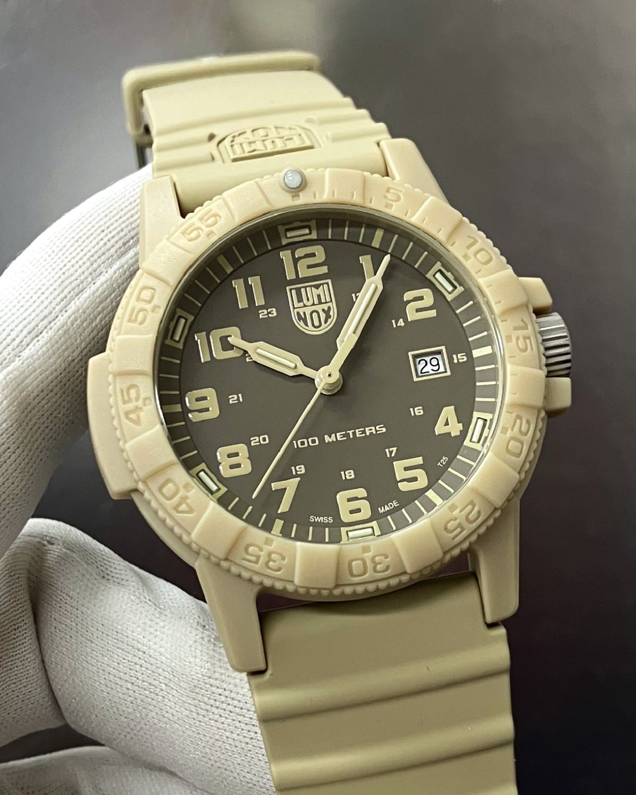 Luminox Leatherback Sea Turtle Giant 44mm Sand Dial Rubber Men’s Watch XS.0326