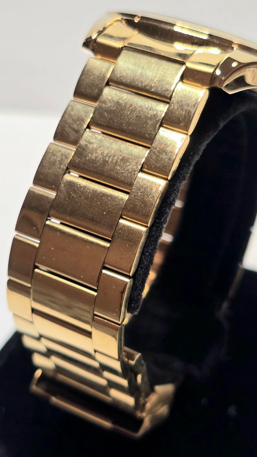 Lenoin Unisex Quartz Analog 50m 5ATM Gold Dial Gold Tone SS Bracelet Watch