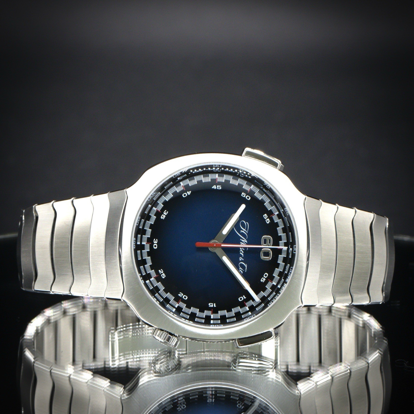 H. MOSER & CIE. Streamliner Flyback Chrono “Funky Blue” 6907-1200 | Full Set