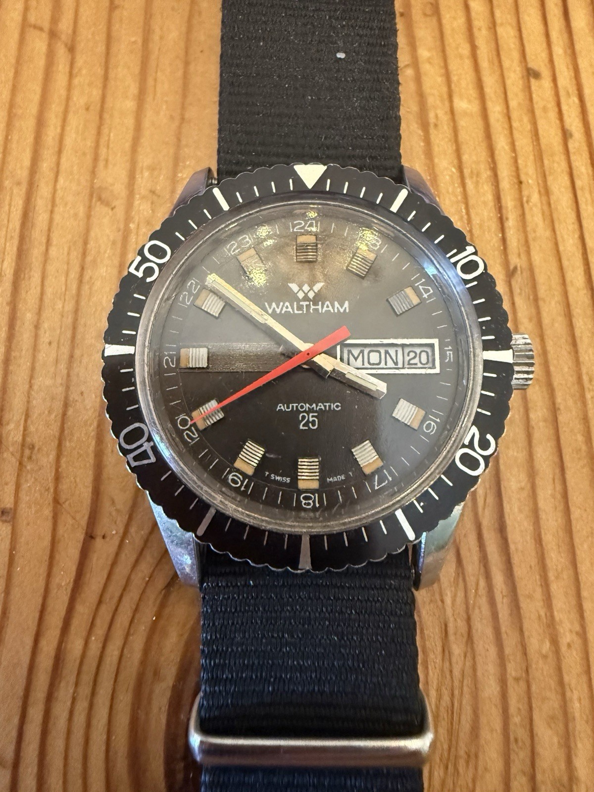Waltham Vintage 1970s Day Date Automatic Skin Diver NATO Strap