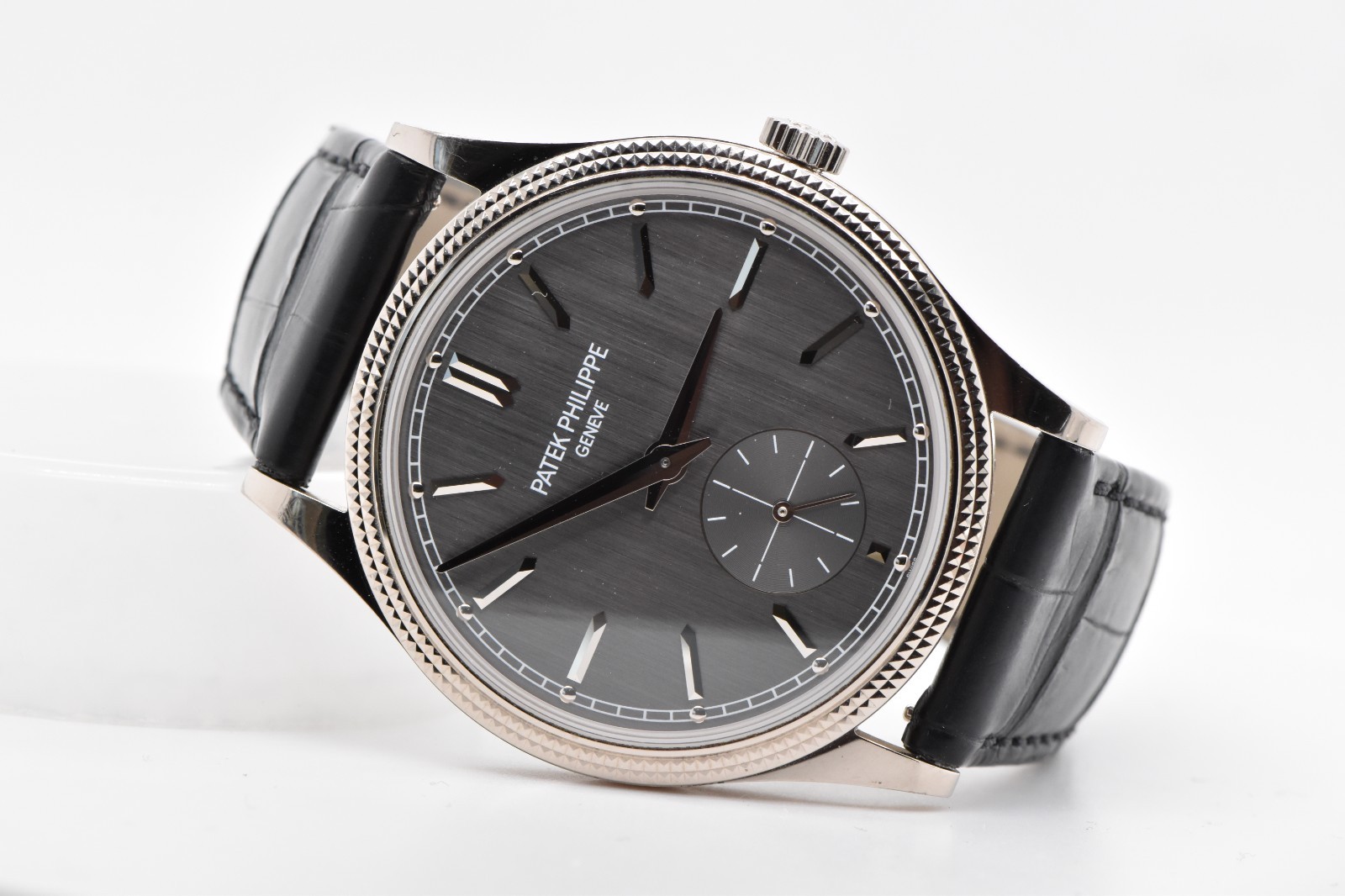 2022 Patek Philippe Calatrava 18K White Gold 39mm Grey Anthracite Dial 6119G B&P