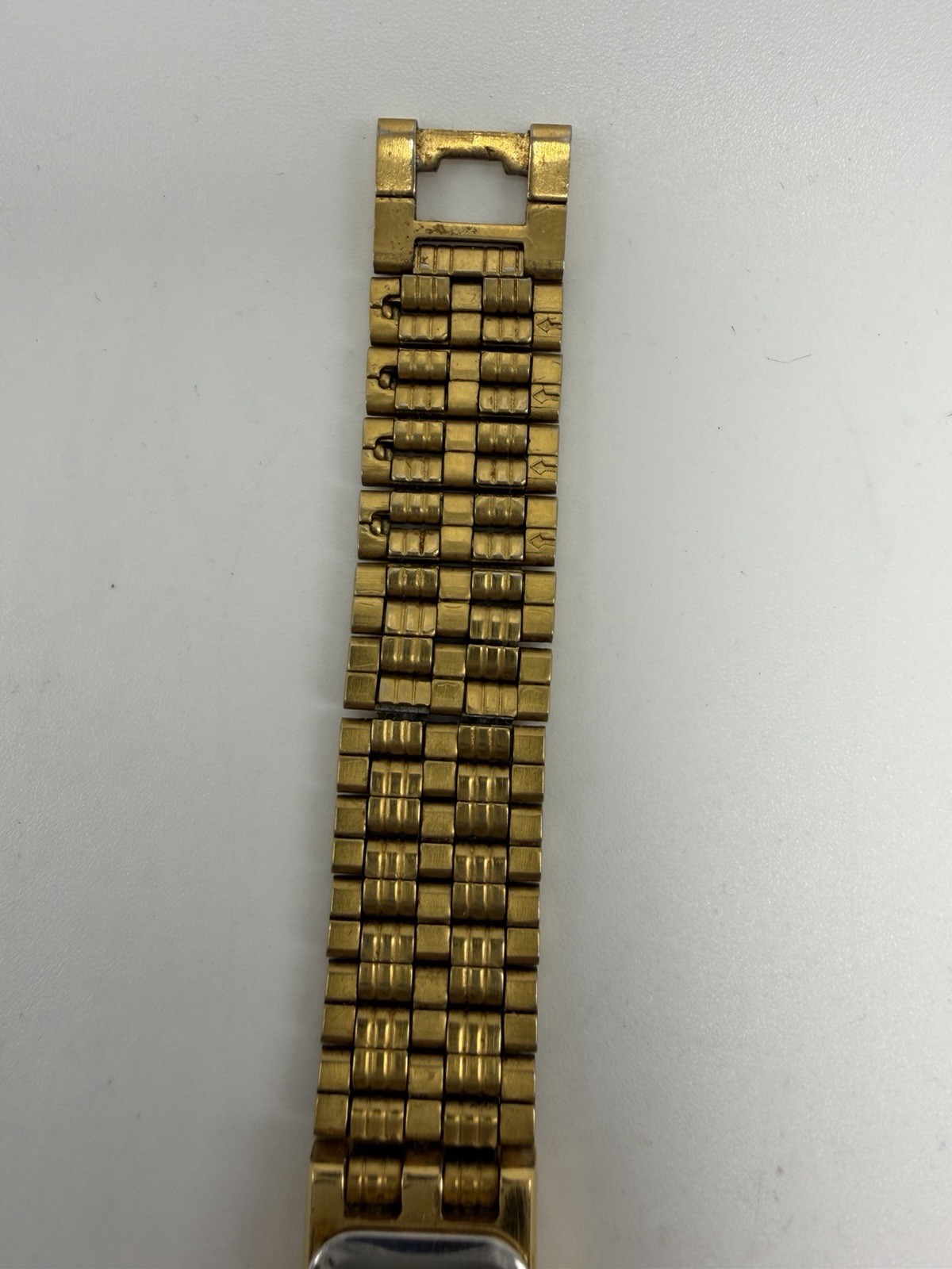 Bulova 97P13 New Battery Vintage Ladies Watch 14MM 6″ T9 1999 Gold Tone Tank