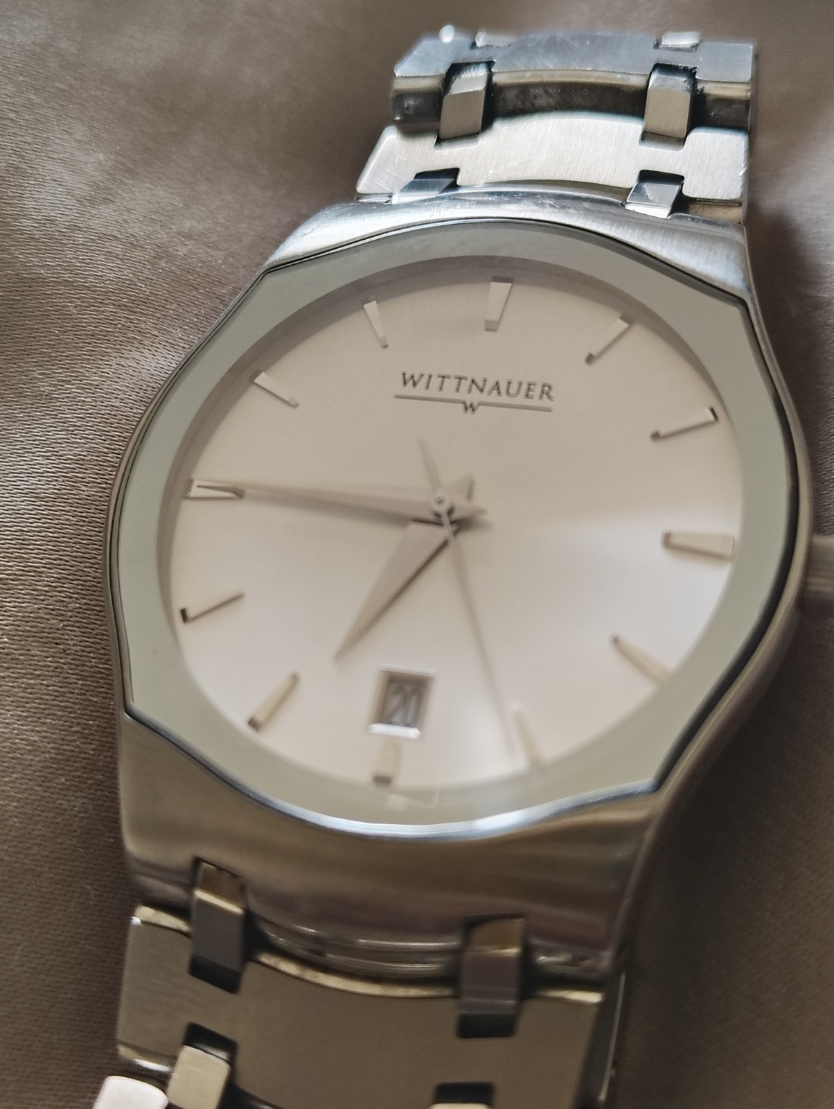 Wittnauer Quartz 35mm Silver Dial Date Stainless Steel Bracelet Dress Watch