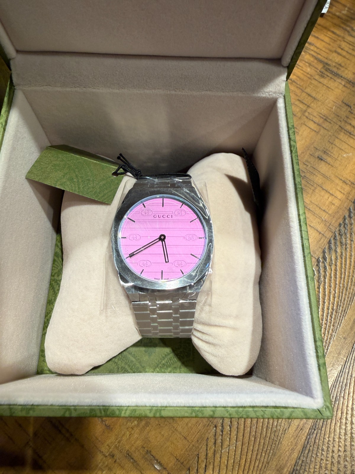 Gucci 25H YA163410 38mm Quartz Watch – Pink Unisex Stainless Steel Bracelet