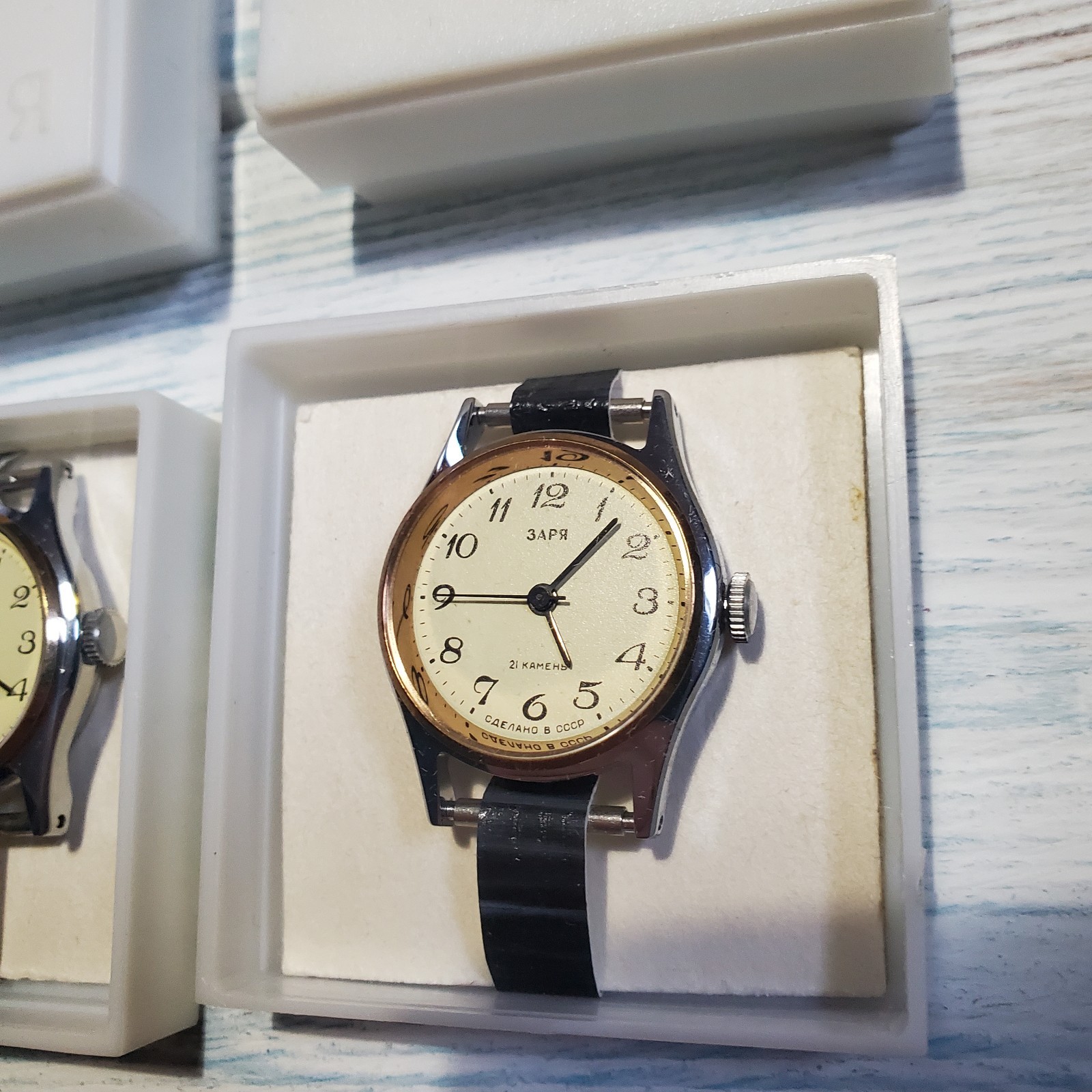 ZARYA Watch 21 Jewels Gold Plated ZARIA In original Box.