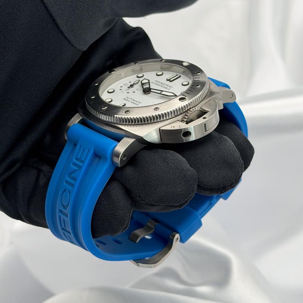 Panerai Luminor Submersible 1950 Bianco PAM02223 42mm 3 Days Steel Box & Papers