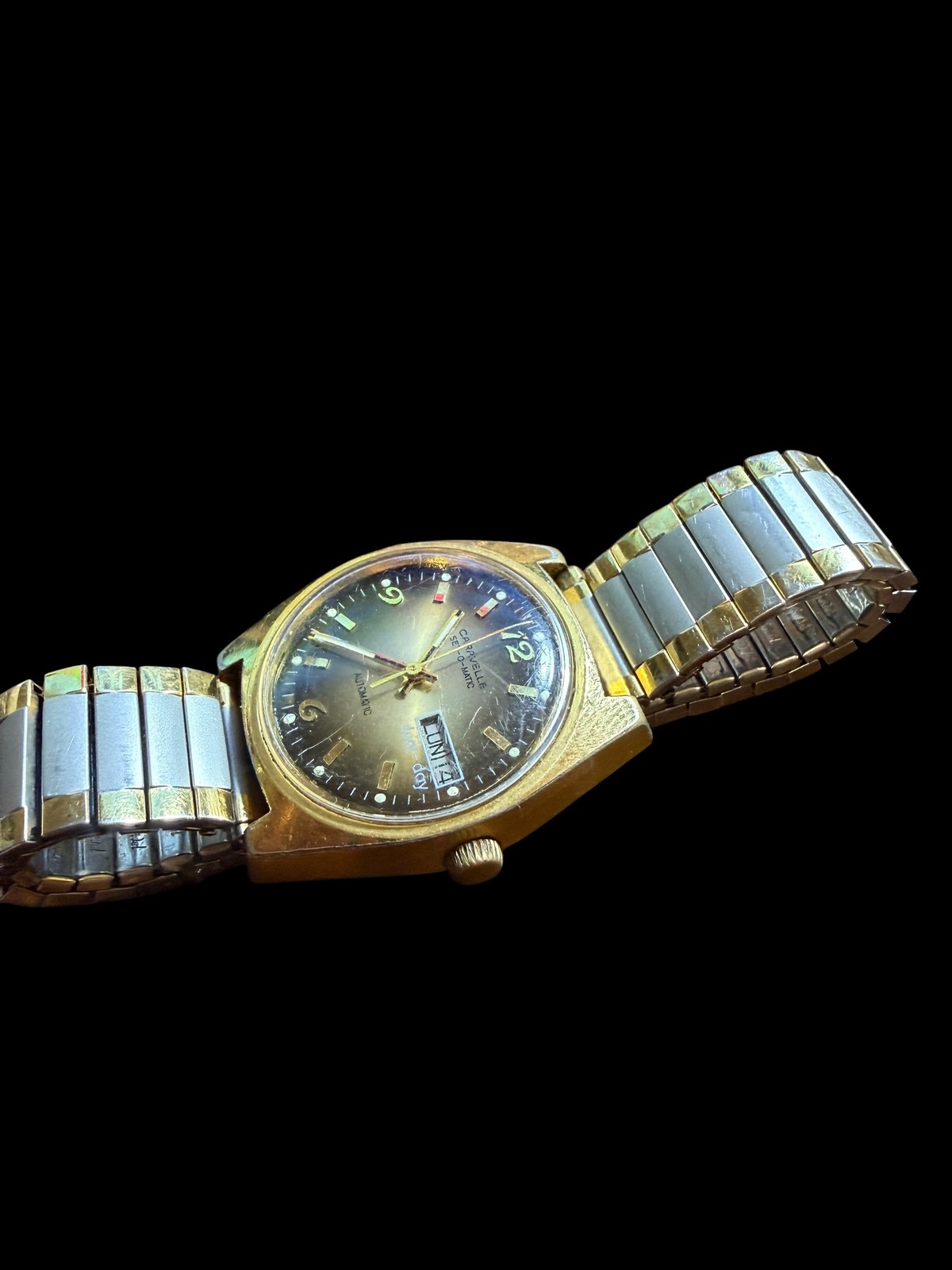 Vintage Caravelle Set-O-Matic Automatic Dual-Day Men’s Watch Gold Tone Two-Tone