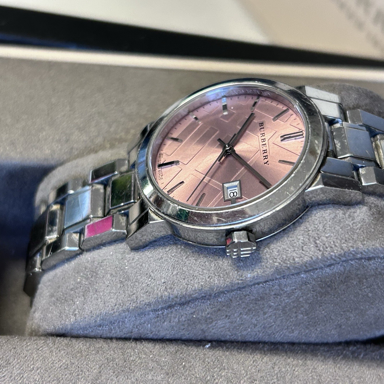 Burberry Pink Dial Silver Watch In Original Box Date Indicator Baton Indexes