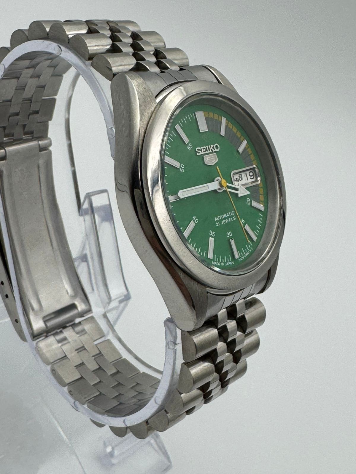 Vintage Seiko 5 Automatic Green Racer Dial Wrist Watch For Mens Japan 7S26