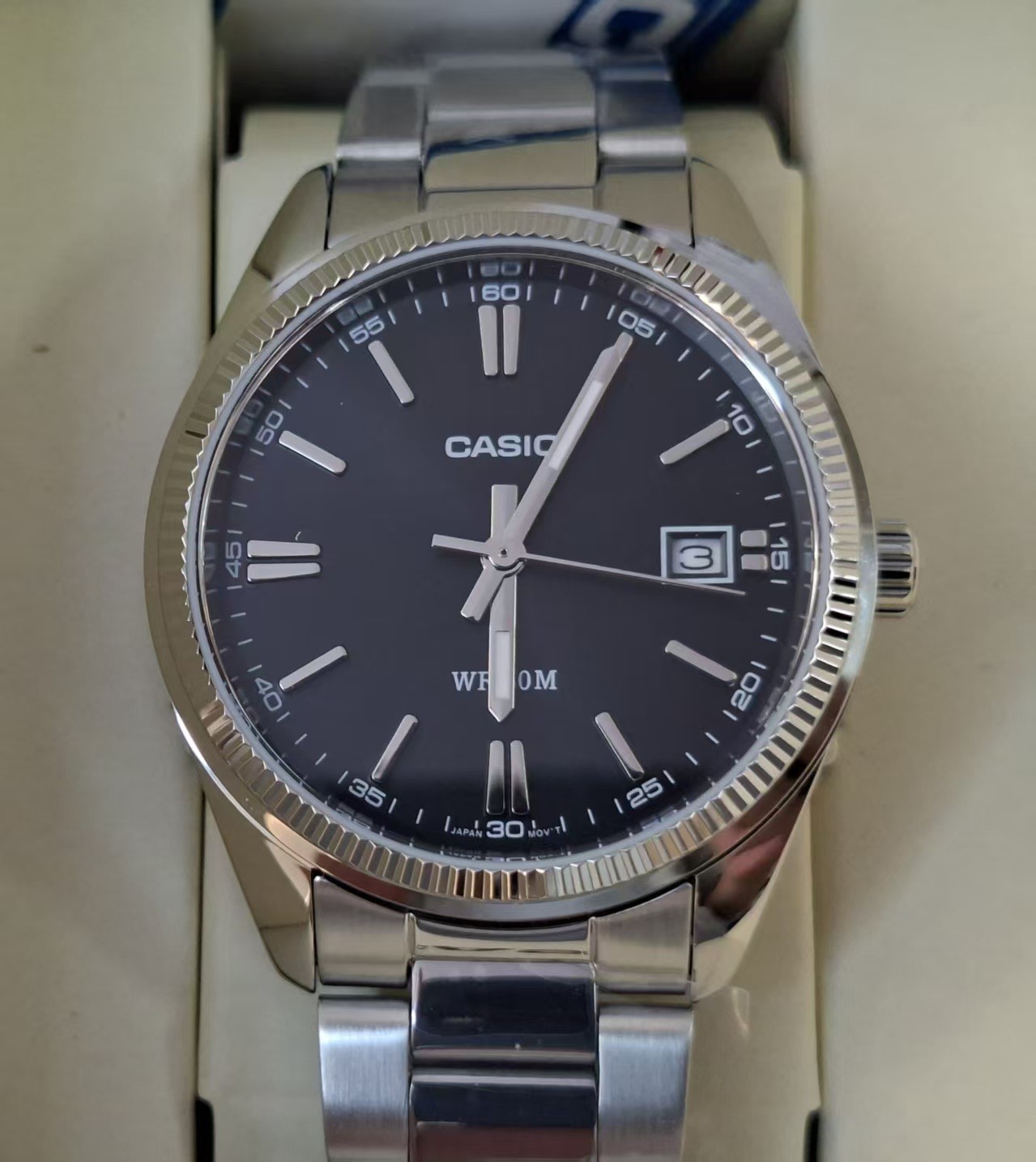 Casio UTP-1302PD-1A Stainless Steel Band 35 mm Dail Black Unisex Adults Watch