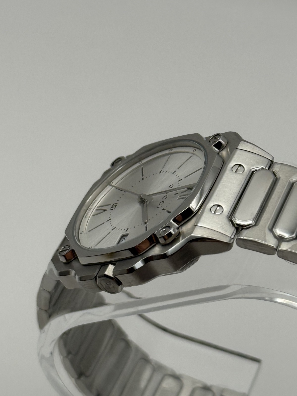 Gucci G-Flat Quartz Stainless Steel 30mm Silver Dial Women’s Watch YA166504